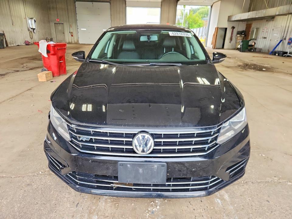 Photo 5 from auction – 2016 VOLKSWAGEN PASSAT with VIN 1VWAT7A34GC062519