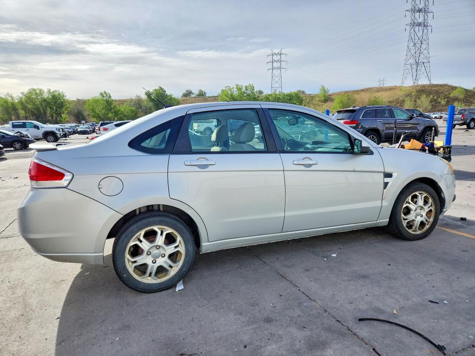 Photo 3 from auction – 2008 FORD FOCUS with VIN 1FAHP35N48W180053
