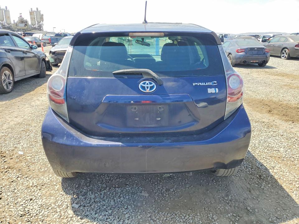 Photo 6 from auction – 2012 TOYOTA PRIUS C with VIN JTDKDTB36C1007815