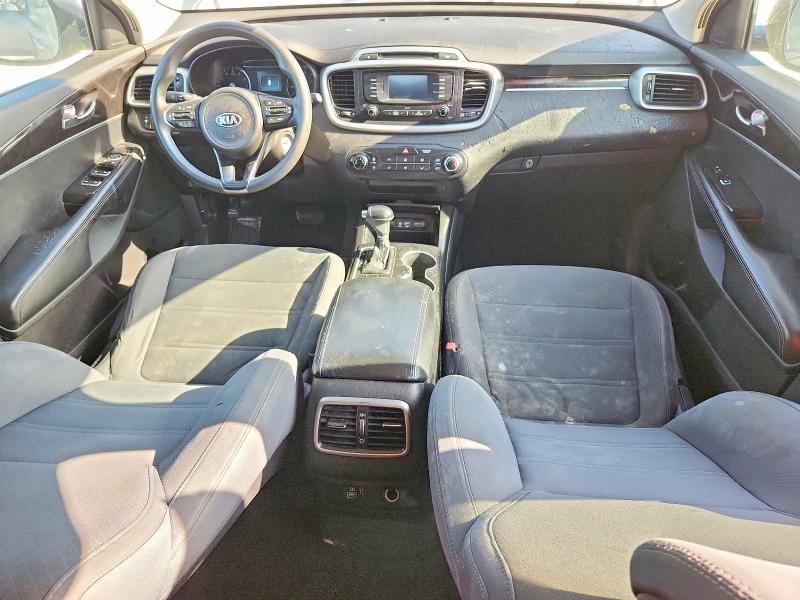 Photo 8 from auction – 2016 KIA SORENTO with VIN 5XYPG4A36GG091497
