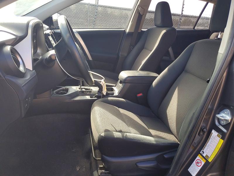 Photo 7 from auction – 2016 TOYOTA RAV4 with VIN JTMZFREV0GJ070780