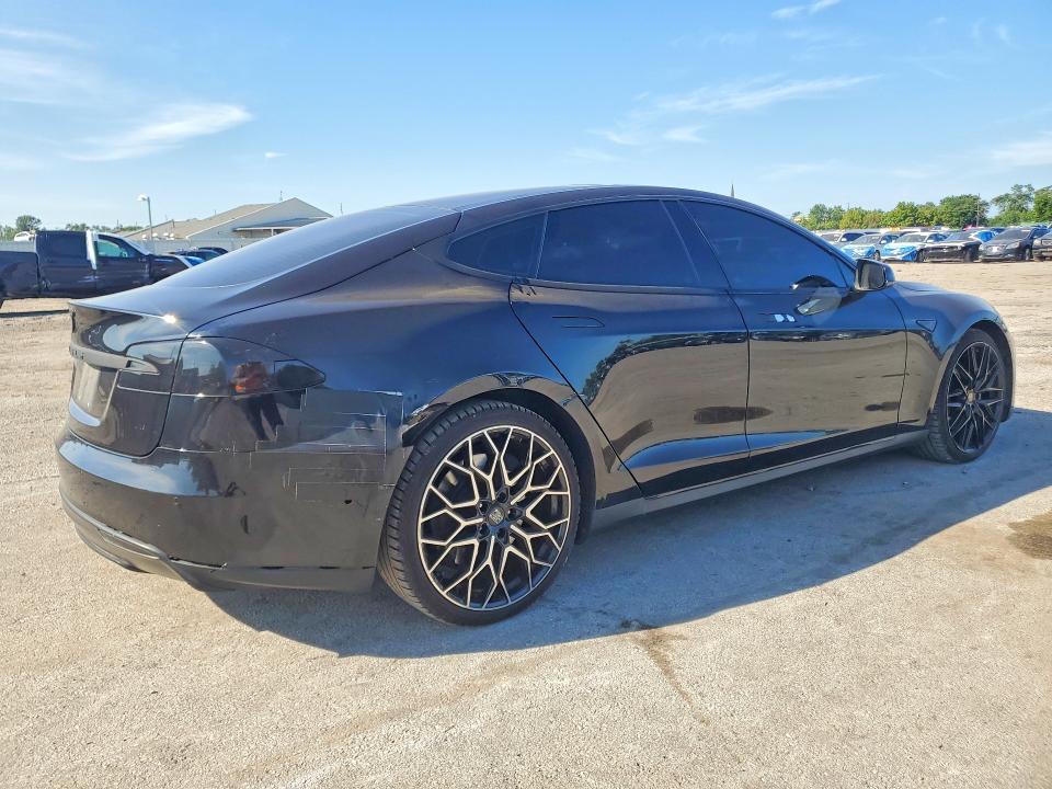 Снимка 3 от търг – 2016 TESLA MODEL S с VIN 5YJSA1E10GF127744