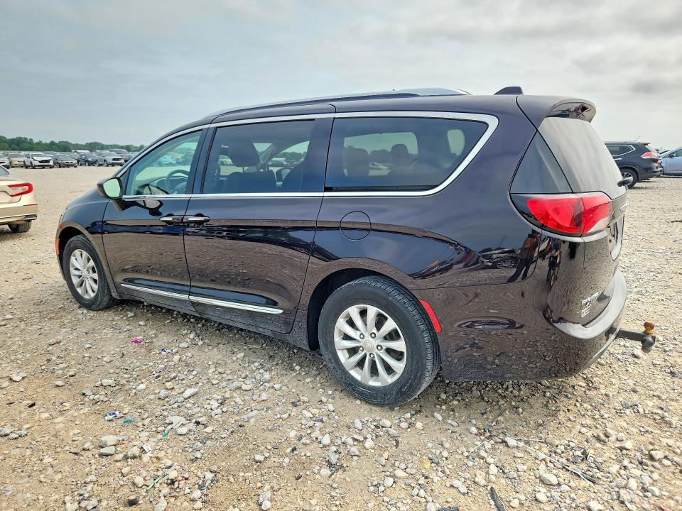 Photo 2 from auction – 2019 CHRYSLER PACIFICA with VIN 2C4RC1BG9KR506885