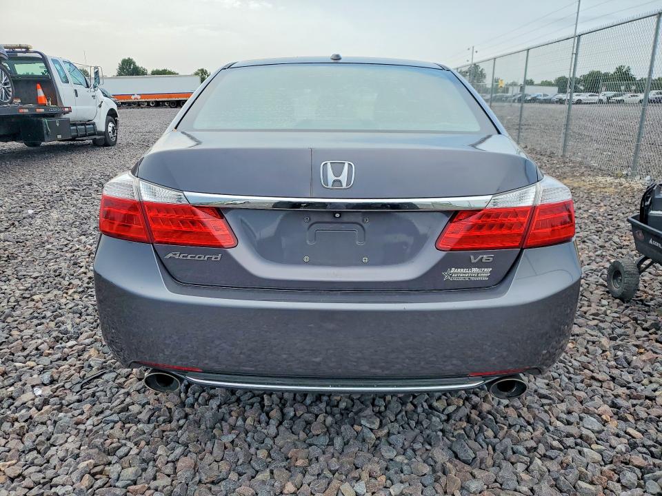 Photo 6 from auction – 2015 HONDA ACCORD with VIN 1HGCR3F80FA013496