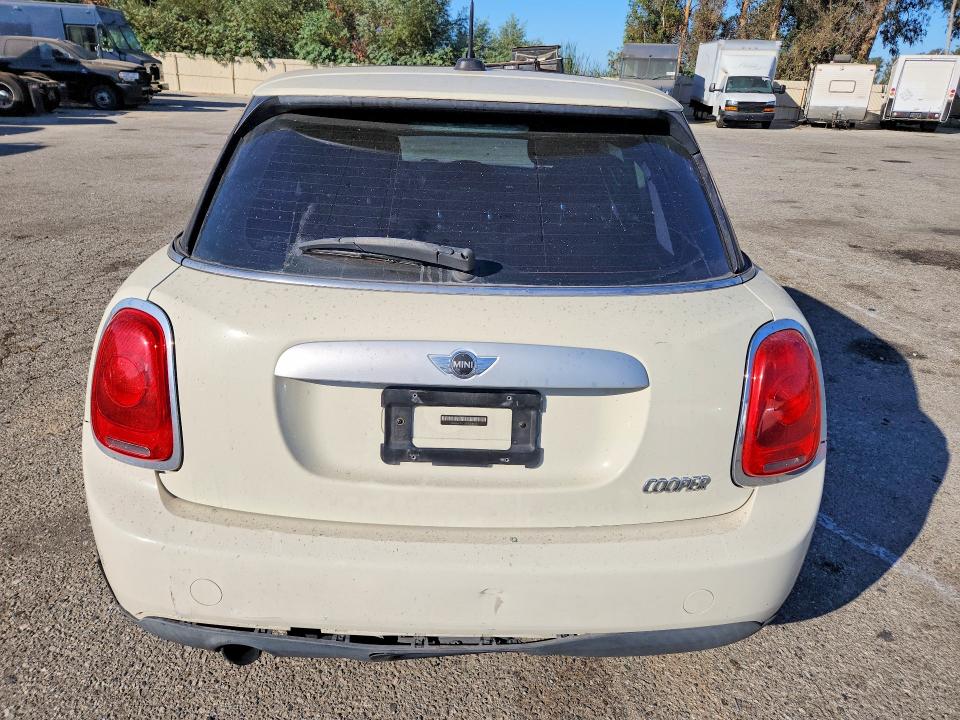 Photo 6 from auction – 2015 MINI COOPER with VIN WMWXS5C51FT828446