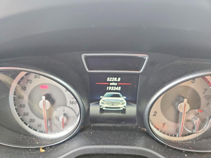 Photo 9 from auction – 2015 MERCEDES-BENZ GLA with VIN WDCTG4EB4FJ141967
