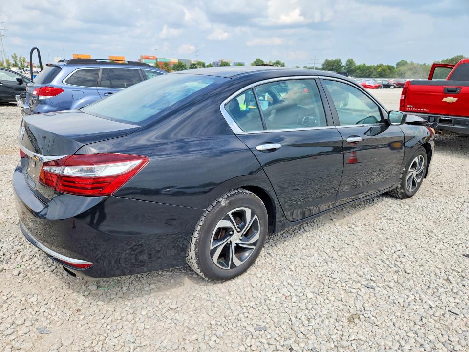 Photo 3 from auction – 2017 HONDA ACCORD with VIN 1HGCR2F37HA057223