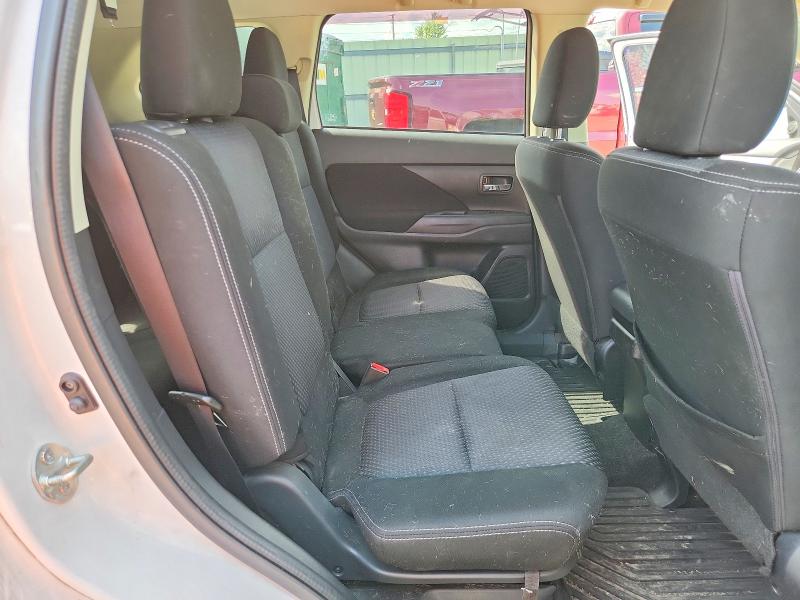 Photo 11 from auction – 2017 MITSUBISHI OUTLANDER with VIN JA4AZ3A32HZ058648
