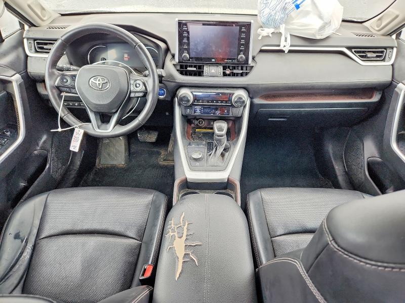 Photo 8 from auction – 2020 TOYOTA RAV4 with VIN 2T3DWRFV8LW066335
