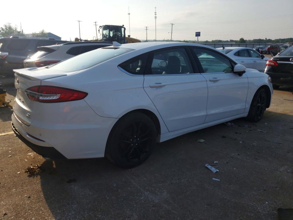 Снимка 3 от търг – 2019 FORD FUSION с VIN 3FA6P0HD8KR245845