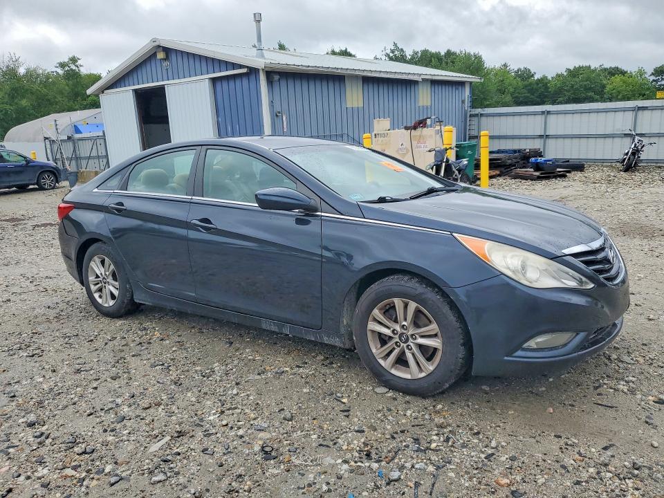 Photo 4 from auction – 2013 HYUNDAI SONATA with VIN 5NPEB4AC3DH525076