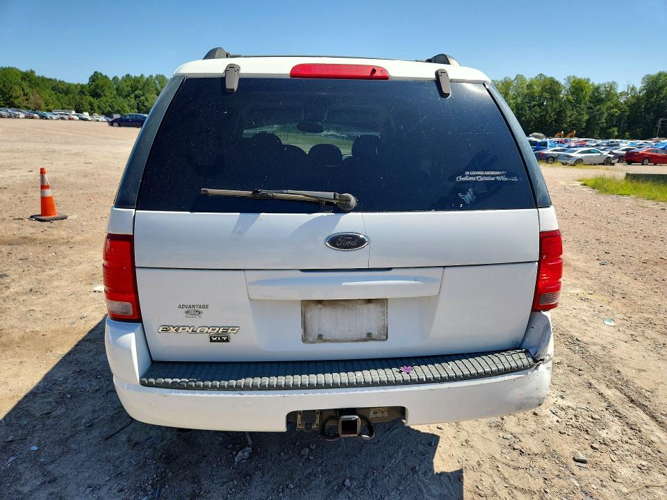 Photo 6 from auction – 2004 FORD EXPLORER with VIN 1FMZU63K04UB98441