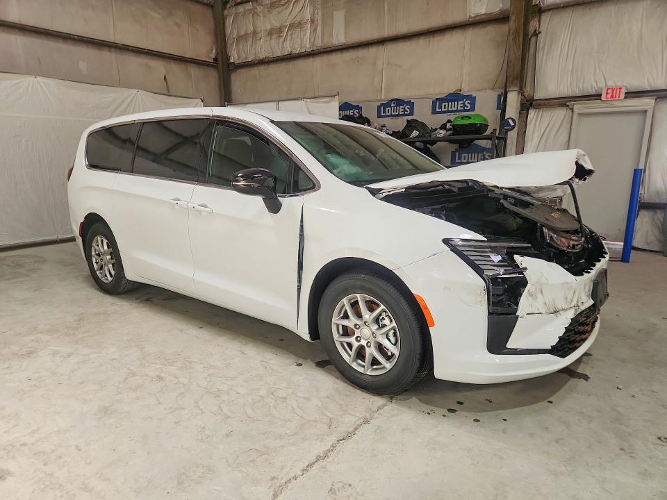 Photo 4 from auction – 2027 CHRYSLER PACIFICA with VIN 2C4RC1BG2VR567452