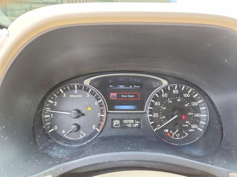 Photo 9 from auction – 2015 NISSAN PATHFINDER with VIN 5N1AR2MM0FC638464
