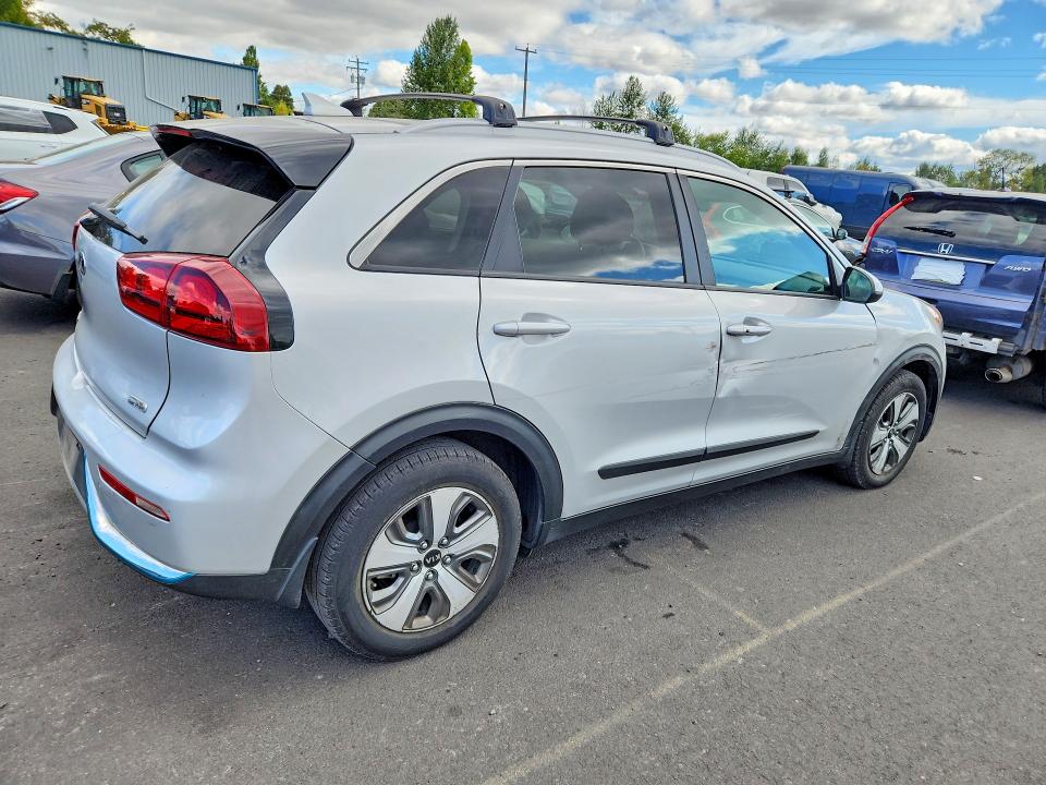 Photo 3 from auction – 2018 KIA NIRO with VIN KNDCM3LD7J5202890