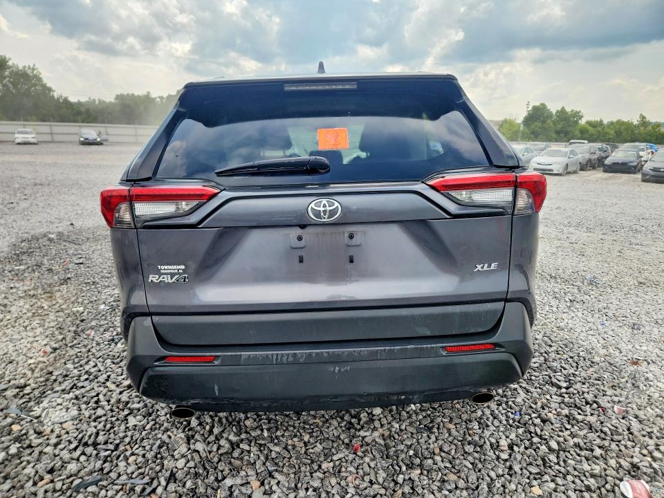 Photo 6 from auction – 2022 TOYOTA RAV4 with VIN 2T3W1RFV7NW224335