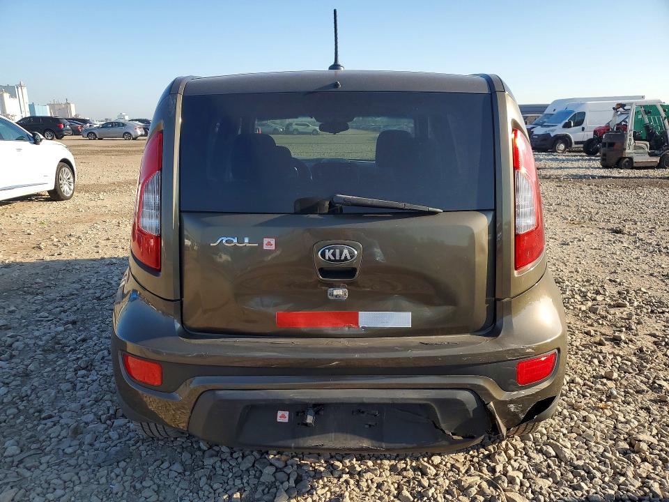 Photo 6 from auction – 2013 KIA SOUL with VIN KNDJT2A64D7541043