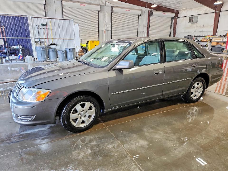 TOYOTA AVALON 2004 with VIN 4T1BF28B34U374508 - Photo from auction