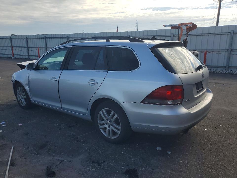 Photo 2 from auction – 2014 VOLKSWAGEN JETTA with VIN 3VWPL7AJ5EM608359