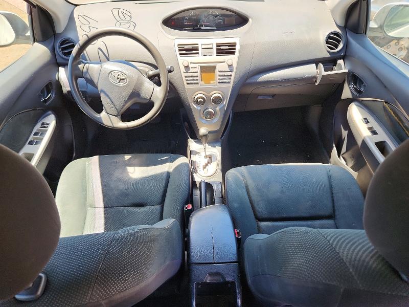 Снимка 8 от търг – 2011 TOYOTA YARIS с VIN JTDBT4K30B1400457