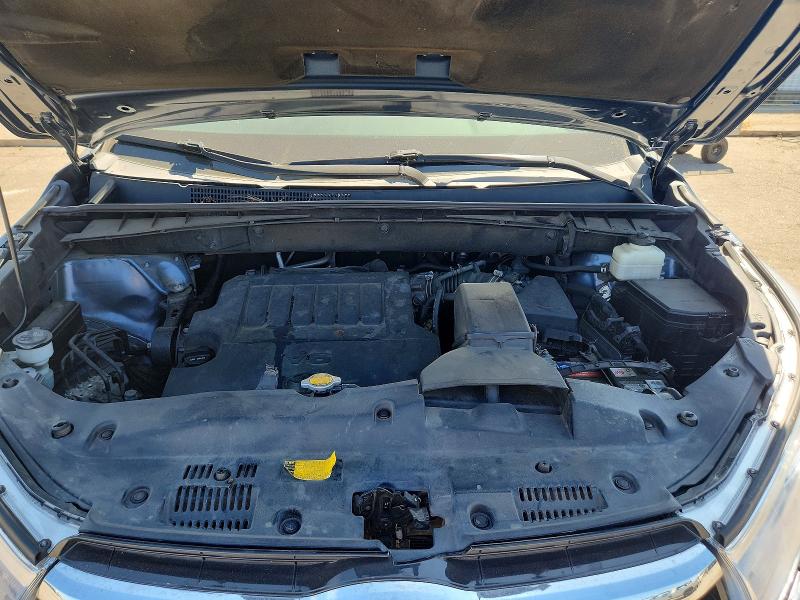 Photo 11 from auction – 2015 TOYOTA HIGHLANDER with VIN 5TDJKRFH4FS121975