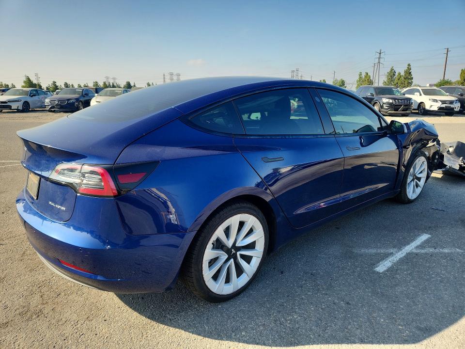 صورة رقم 3 من المزاد - 2022 TESLA MODEL 3 مع VIN 5YJ3E1EB2NF264442