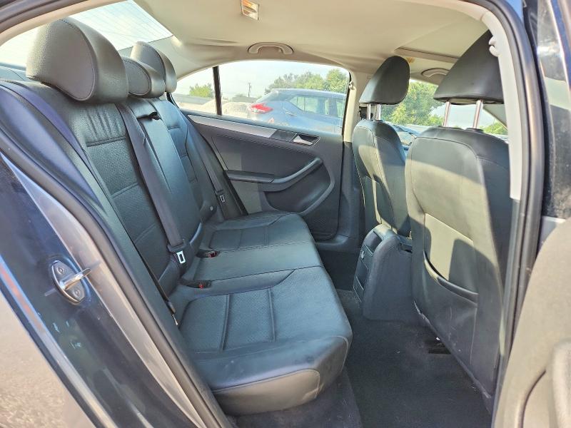 Photo 10 from auction – 2015 VOLKSWAGEN JETTA with VIN 3VWD07AJ2FM357037
