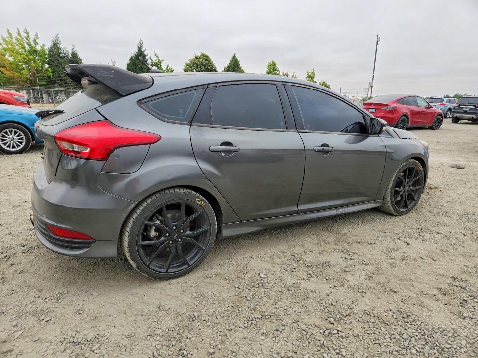 Photo 3 from auction – 2017 FORD FOCUS with VIN 1FADP3L9XHL292832