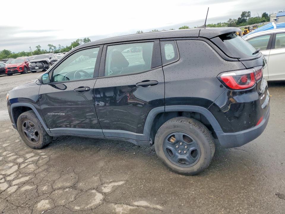 Photo 2 from auction – 2019 JEEP COMPASS with VIN 3C4NJDAB5KT792579