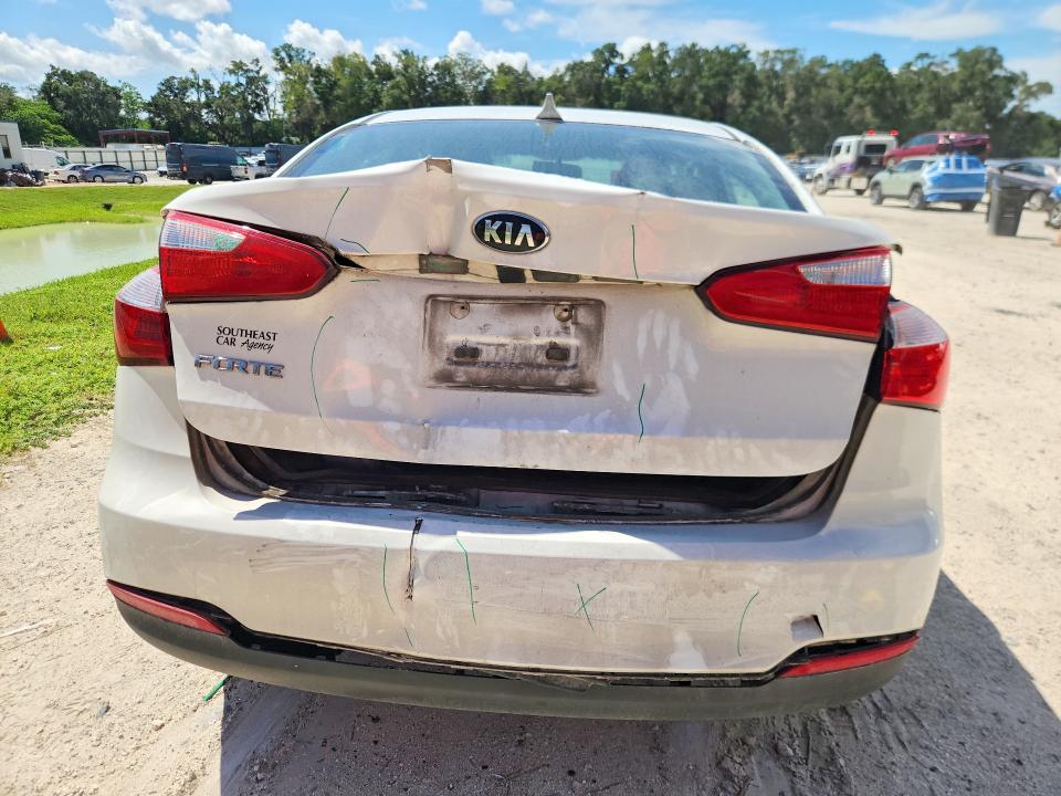 Photo 6 from auction – 2016 KIA FORTE with VIN KNAFK4A67G5437924