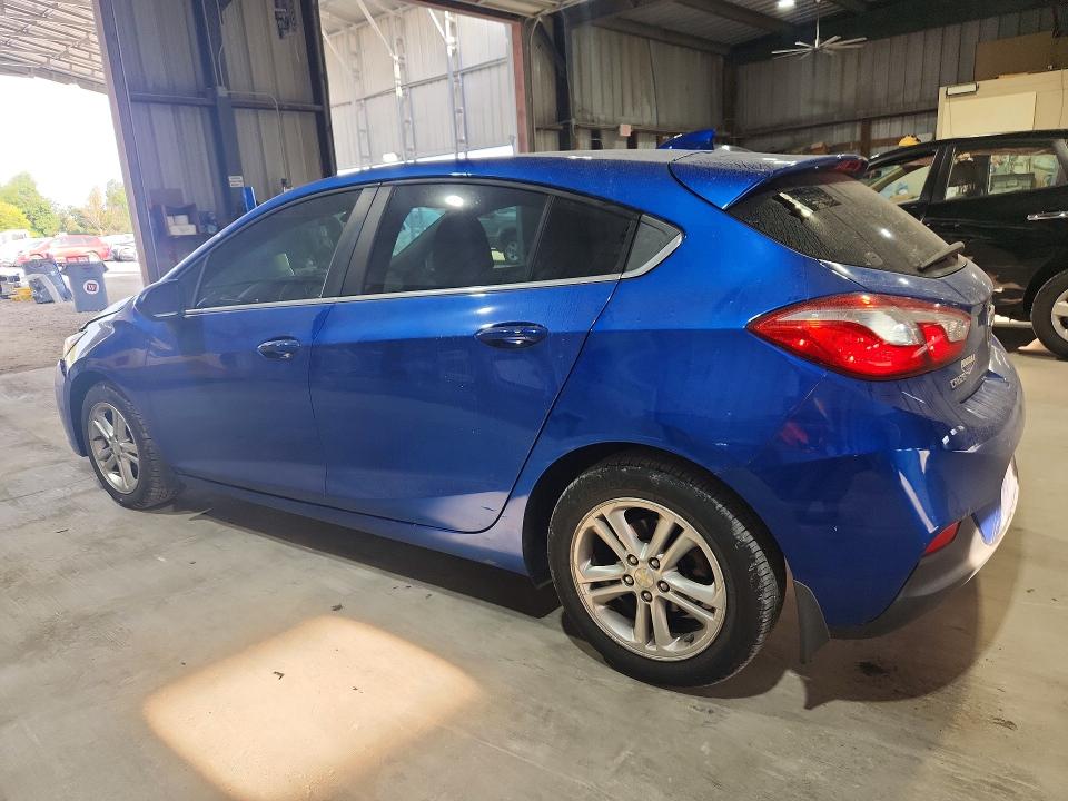 Photo 2 from auction – 2017 CHEVROLET CRUZE with VIN 3G1BE6SM2HS569653