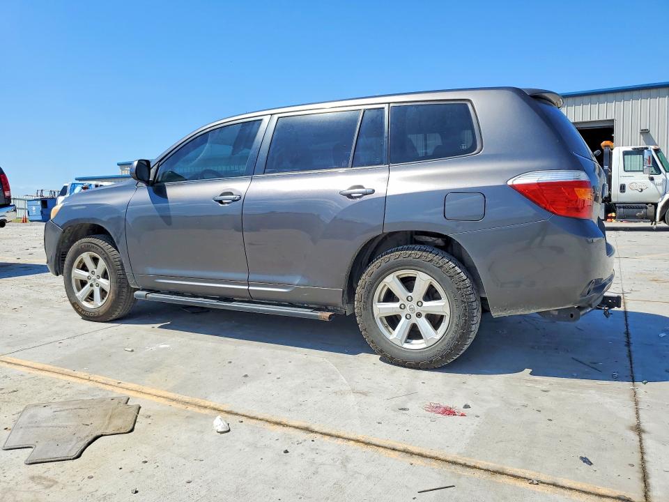 Photo 2 from auction – 2008 TOYOTA HIGHLANDER with VIN JTEDS41A882007297
