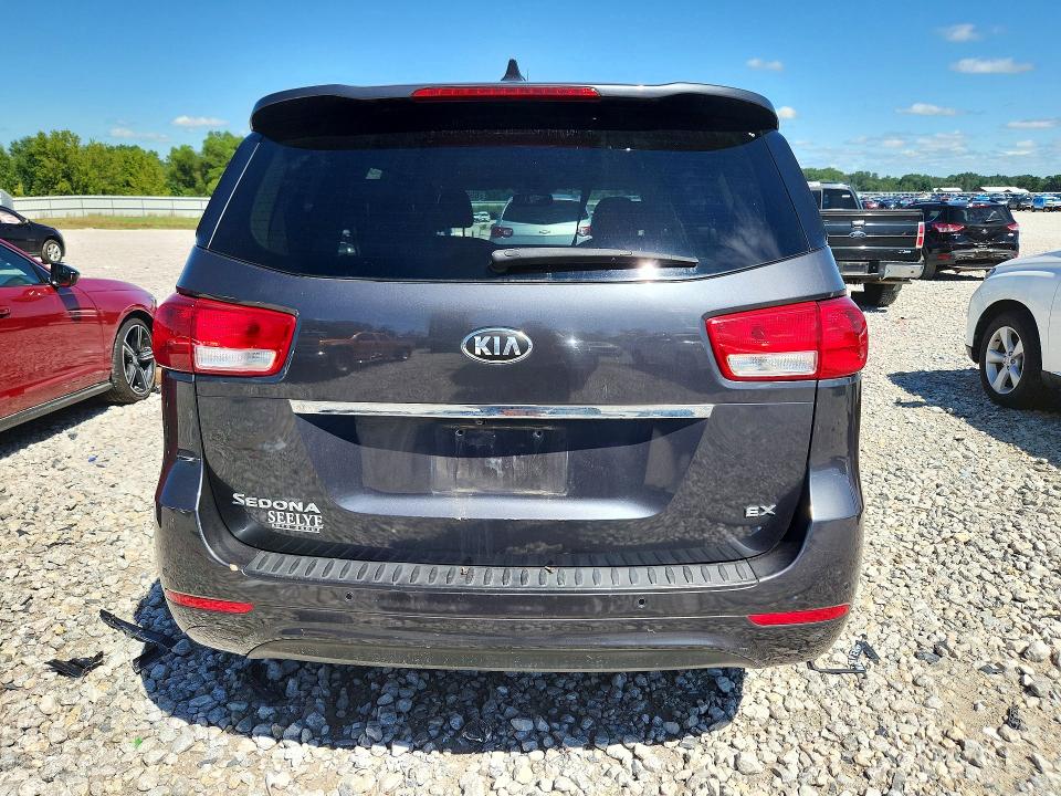 Photo 6 from auction – 2018 KIA SEDONA with VIN KNDMC5C17J6379104