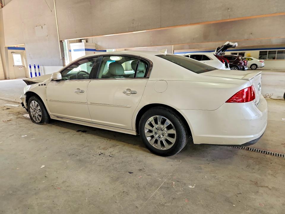 Photo 2 from auction – 2010 BUICK LUCERNE with VIN 1G4HD5EM2AU109372