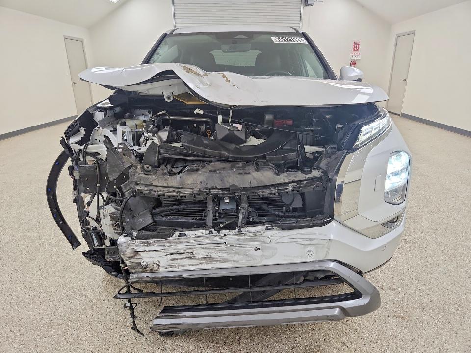 Photo 5 from auction – 2025 MITSUBISHI OUTLANDER with VIN JA4J4VA85SZ026905