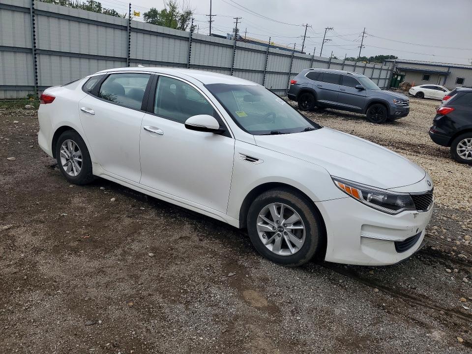 Photo 4 from auction – 2016 KIA OPTIMA with VIN KNAGT4L38G5090415
