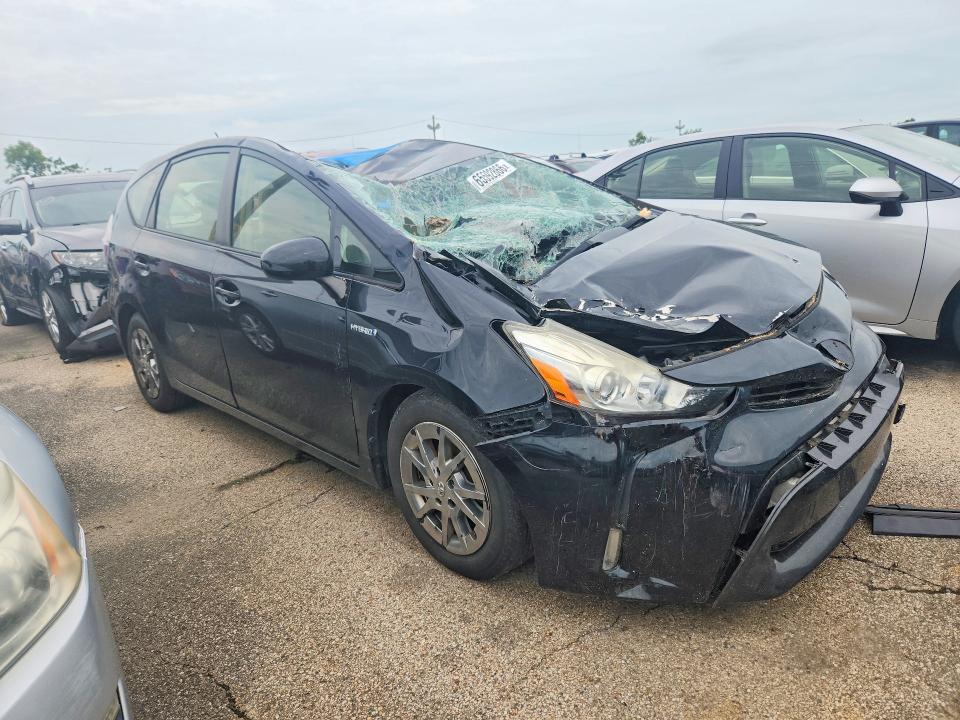 Photo 4 from auction – 2015 TOYOTA PRIUS V with VIN JTDZN3EUXFJ020510