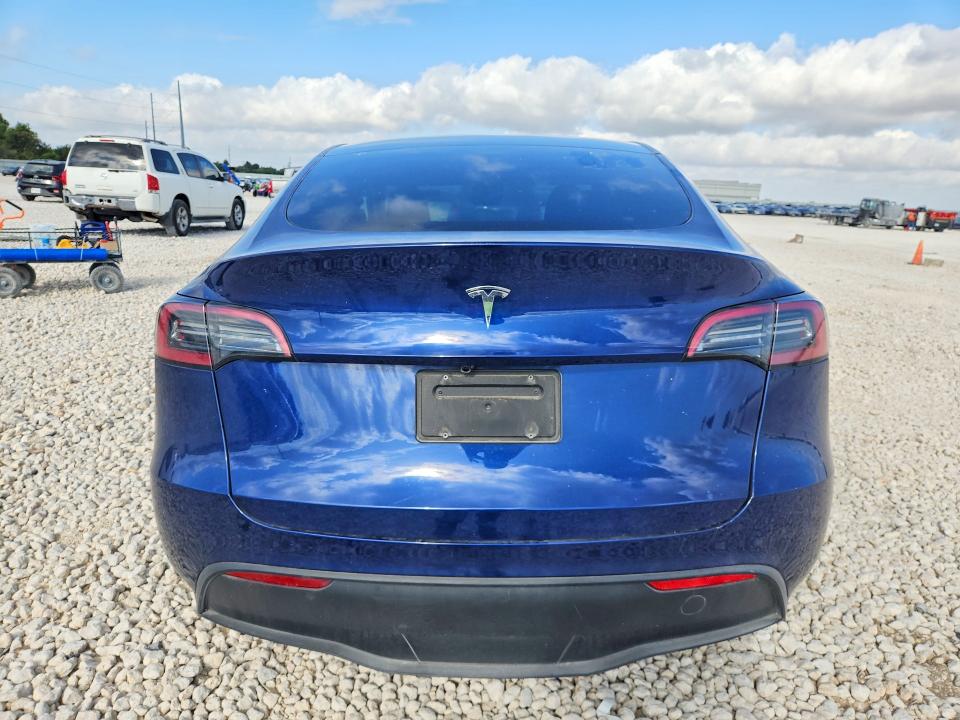 Zdjęcie 6 z aukcji – 2025 TESLA MODEL Y z VIN 7SAYGDED8SA364186