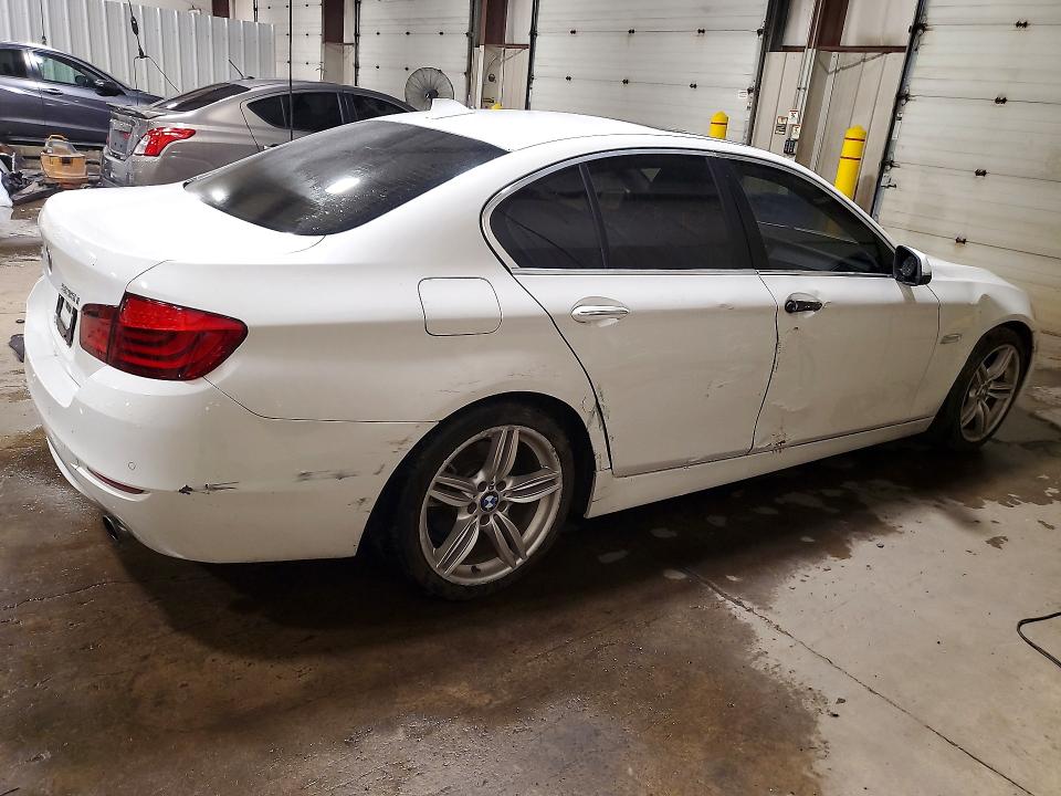 Photo 3 from auction – 2014 BMW 535 with VIN WBA5B3C50ED530426