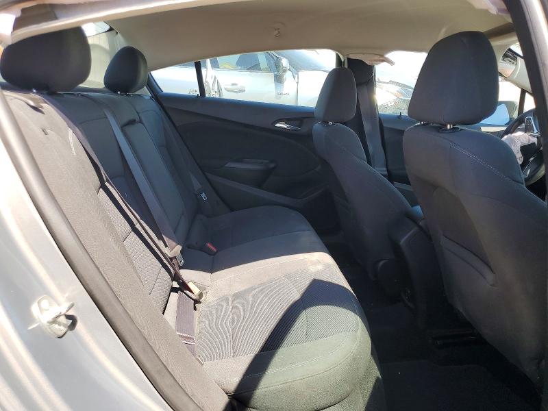 Photo 10 from auction – 2017 CHEVROLET CRUZE with VIN 1G1BE5SM9H7142799