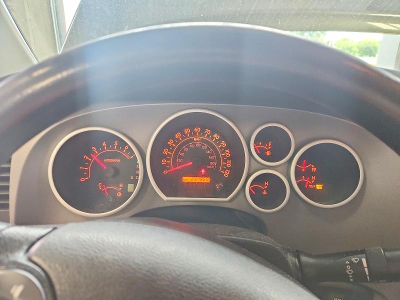 Photo 9 from auction – 2011 TOYOTA TUNDRA with VIN 5TFUM5F19BX021345