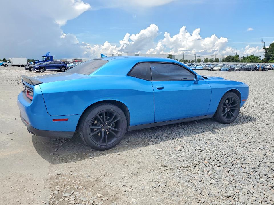 Photo 3 from auction – 2016 DODGE CHALLENGER with VIN 2C3CDZAG8GH256317