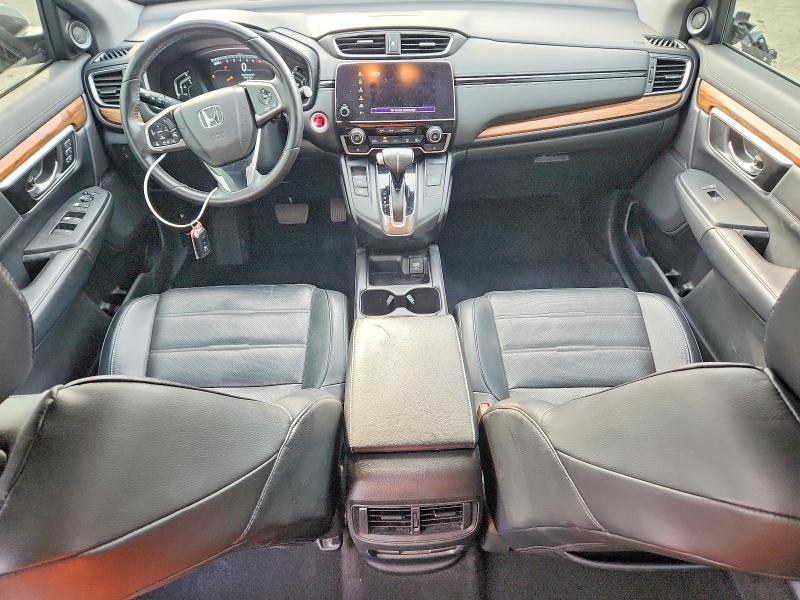 Photo 8 from auction – 2017 HONDA CR-V with VIN 7FARW1H86HE028313