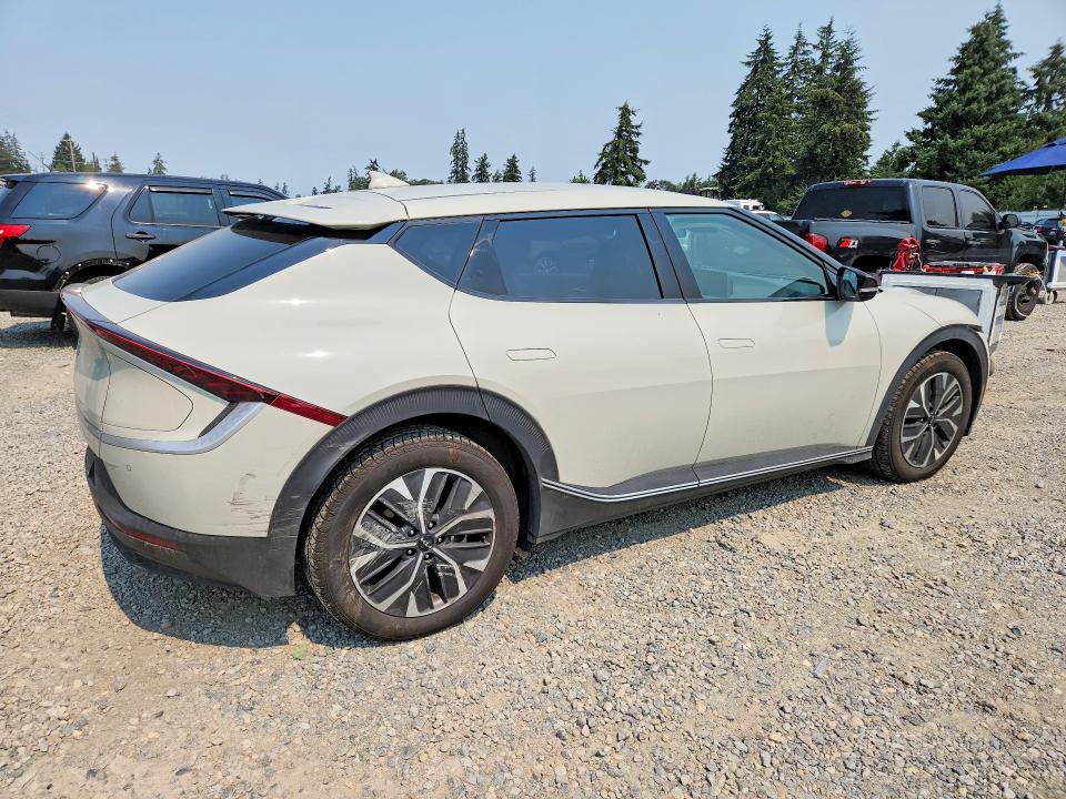 Photo 3 from auction – 2024 KIA EV6 with VIN KNDC3DLC2R5180423
