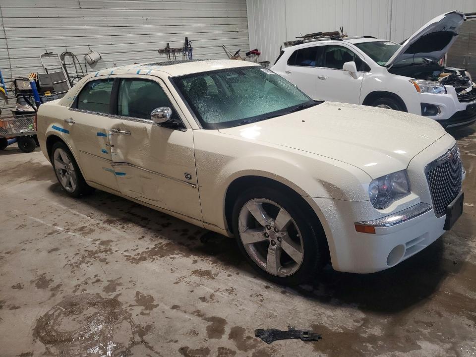 Photo 4 from auction – 2008 CHRYSLER 300 with VIN 2C3KA53G88H331920
