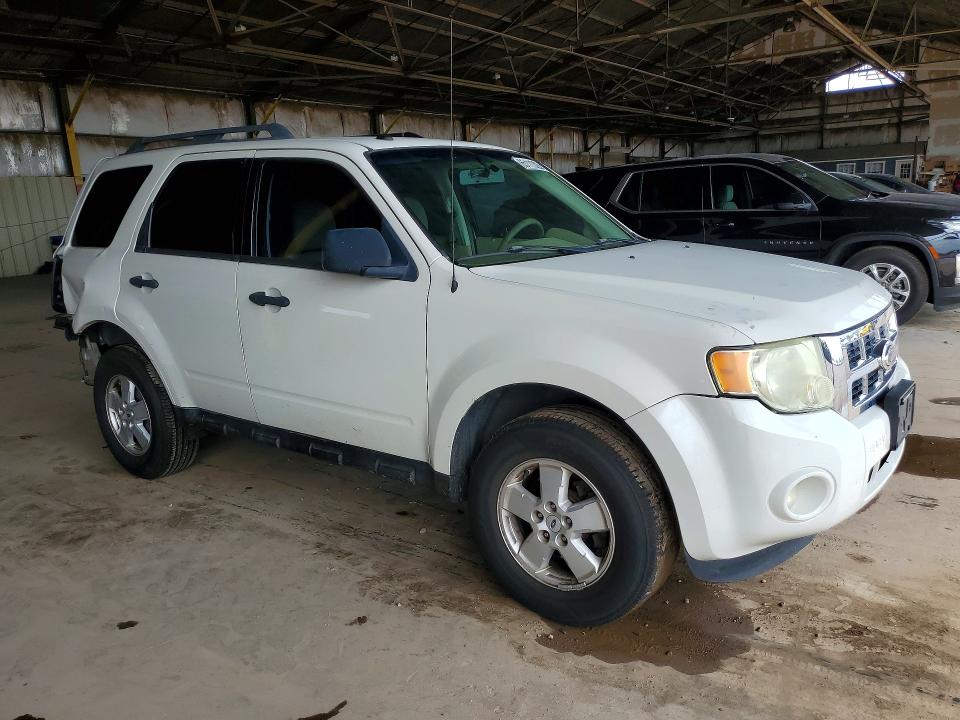 Photo 4 from auction – 2009 FORD ESCAPE with VIN 1FMCU03G49KC11130
