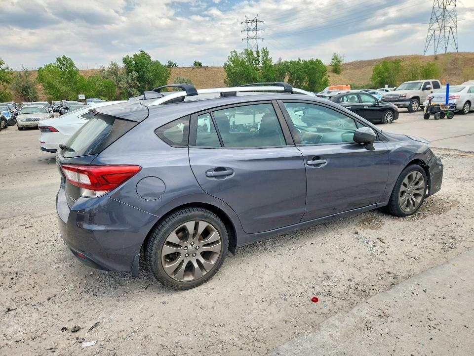 Photo 3 from auction – 2018 SUBARU IMPREZA with VIN 4S3GTAB6XJ3719902