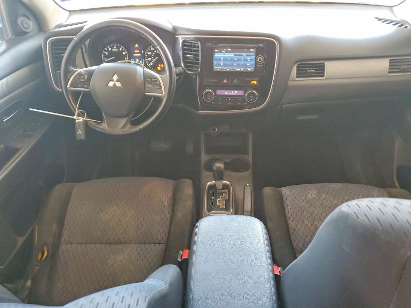 Photo 8 from auction – 2014 MITSUBISHI OUTLANDER with VIN JA4AD3A33EZ001854