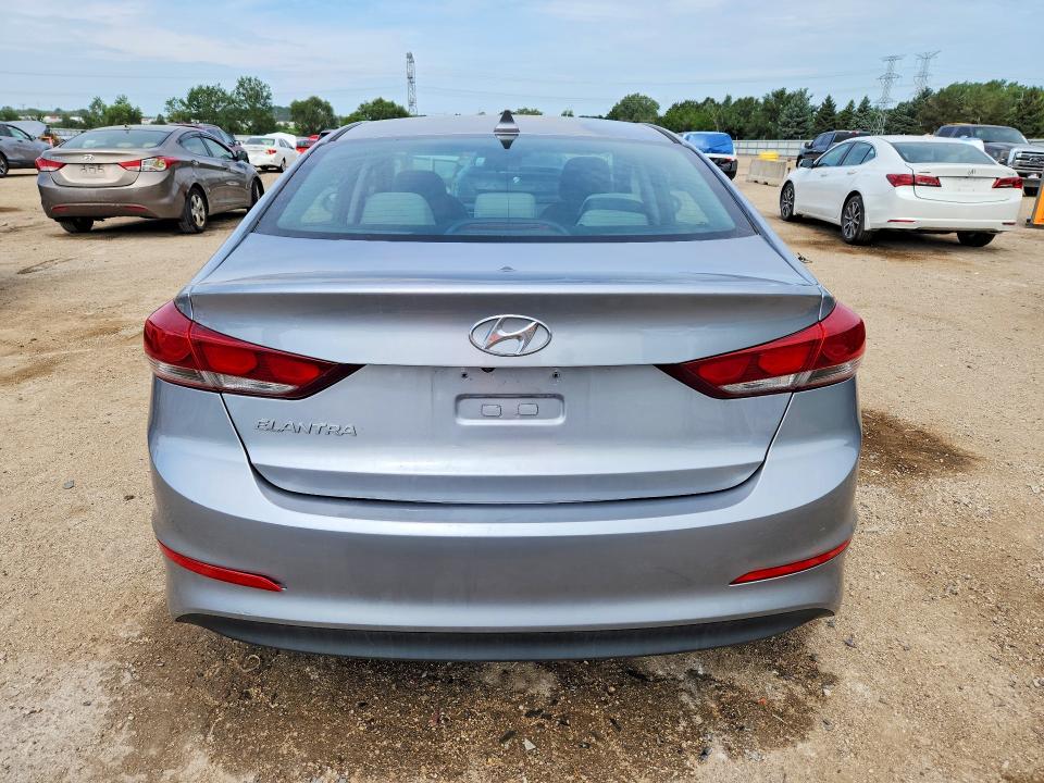 Снимка 6 от търг – 2017 HYUNDAI ELANTRA с VIN 5NPD84LF7HH146556