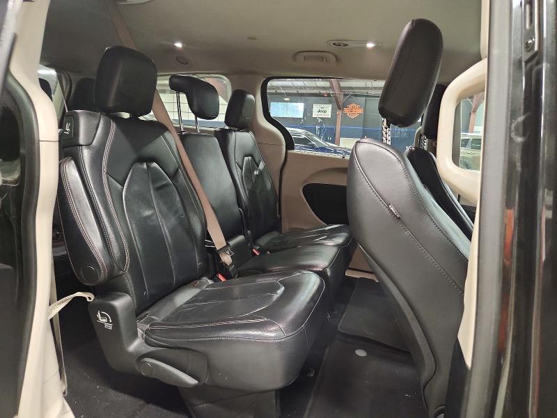 Photo 11 from auction – 2017 CHRYSLER PACIFICA with VIN 2C4RC1BG0HR810647